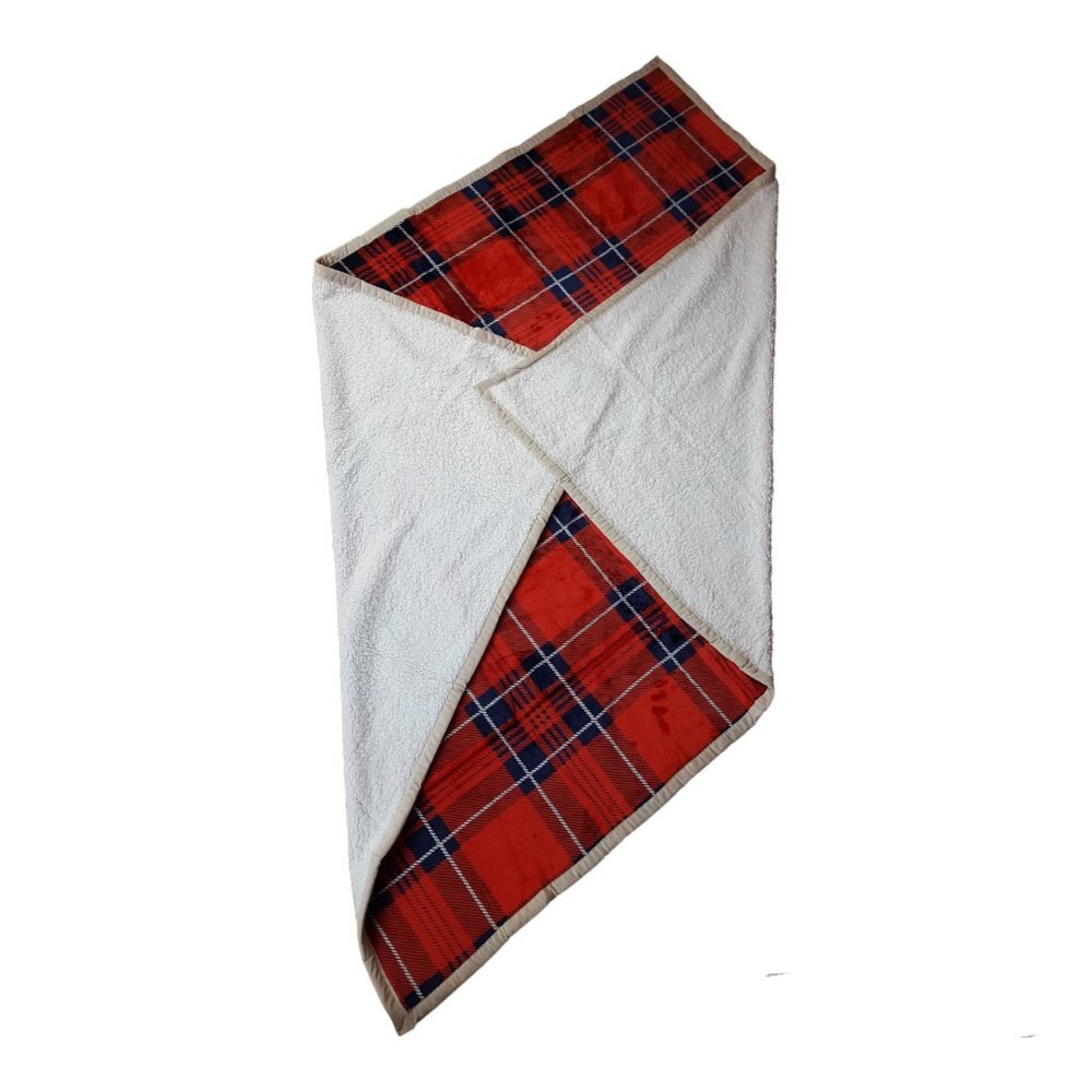 Blanket red white multi-purpose warm lining blanket couch bed, armchair - Picture 4 of 9
